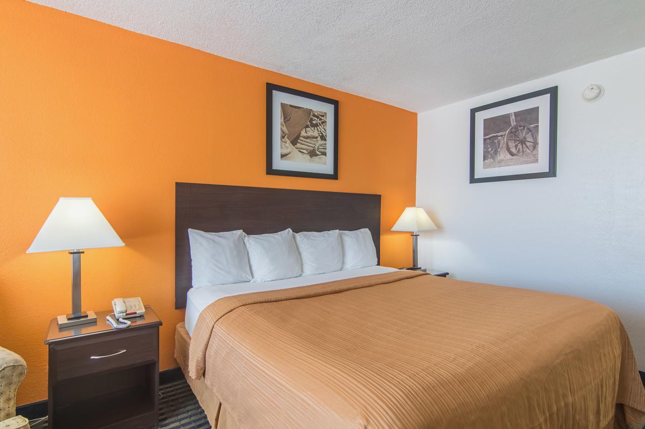 Hotel 6-liberal, Ks Liberal